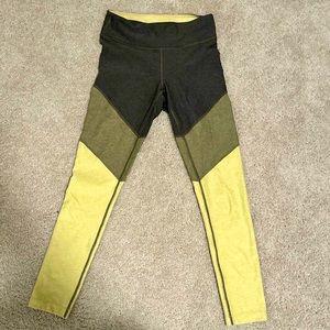 Outdoor Voices Leggings: size small